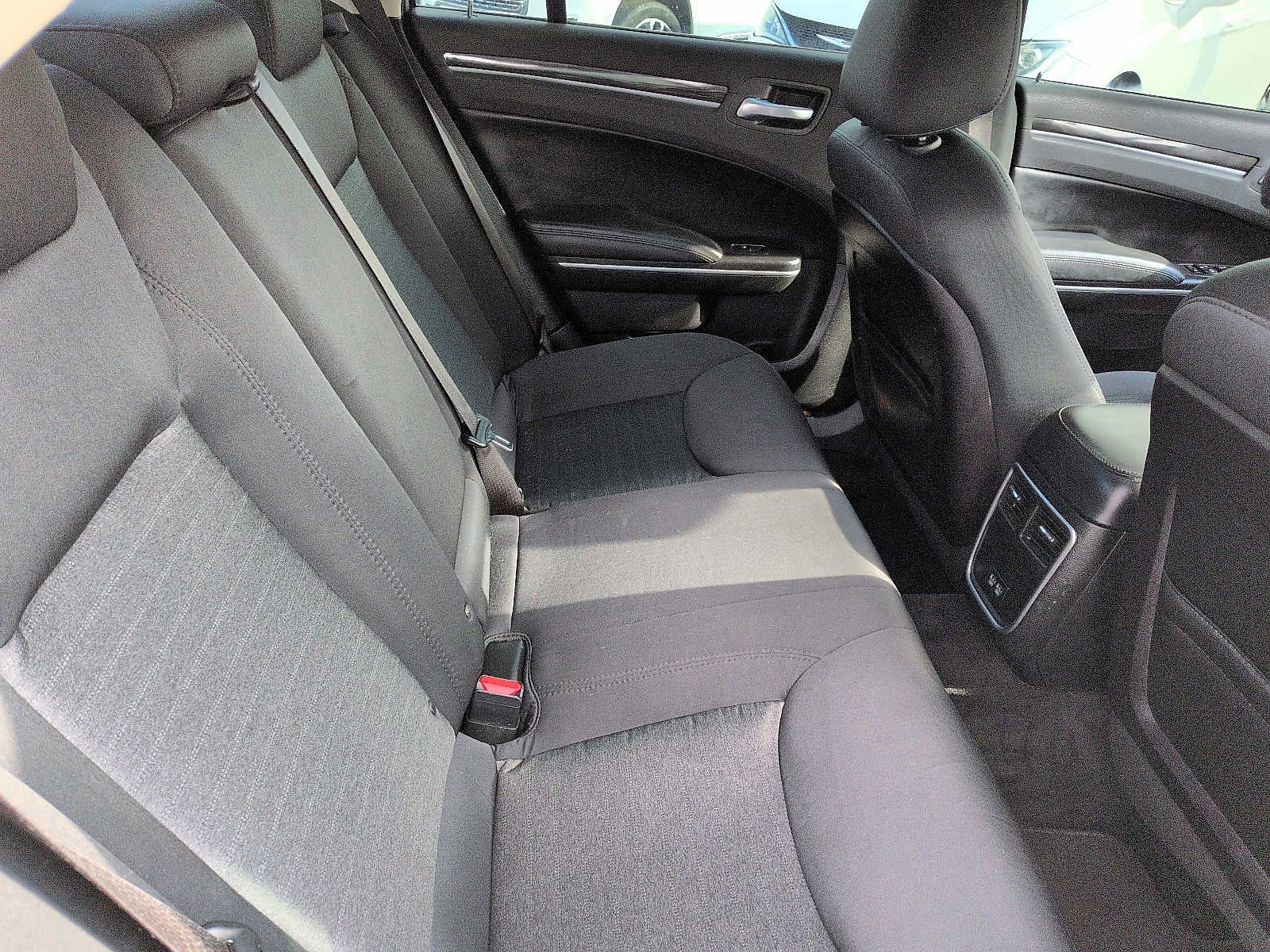 2019 Chrysler 300 Touring