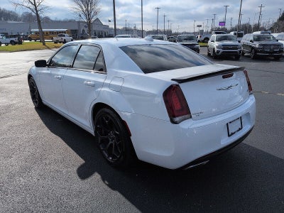 2019 Chrysler 300 Touring