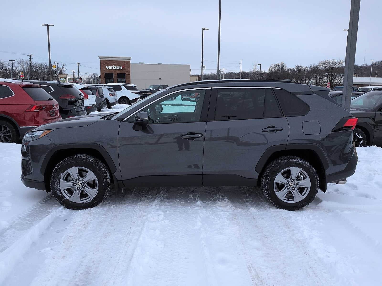 2024 Toyota RAV4 XLE